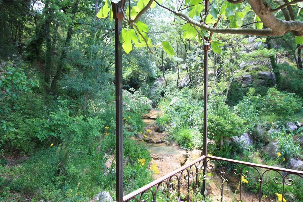 مبيت وإفطار Saint-Antonin-sur-Bayon Le Moulin En Provence المظهر الخارجي الصورة